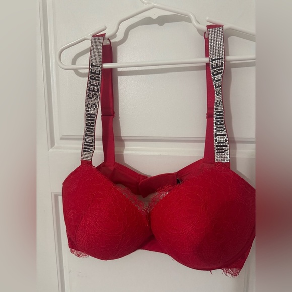 Red Embellished bra - Picture 2 of 9